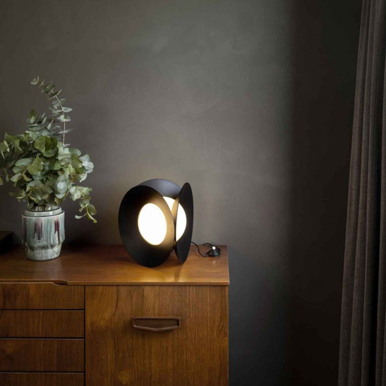 ARMEN - Table Lamp