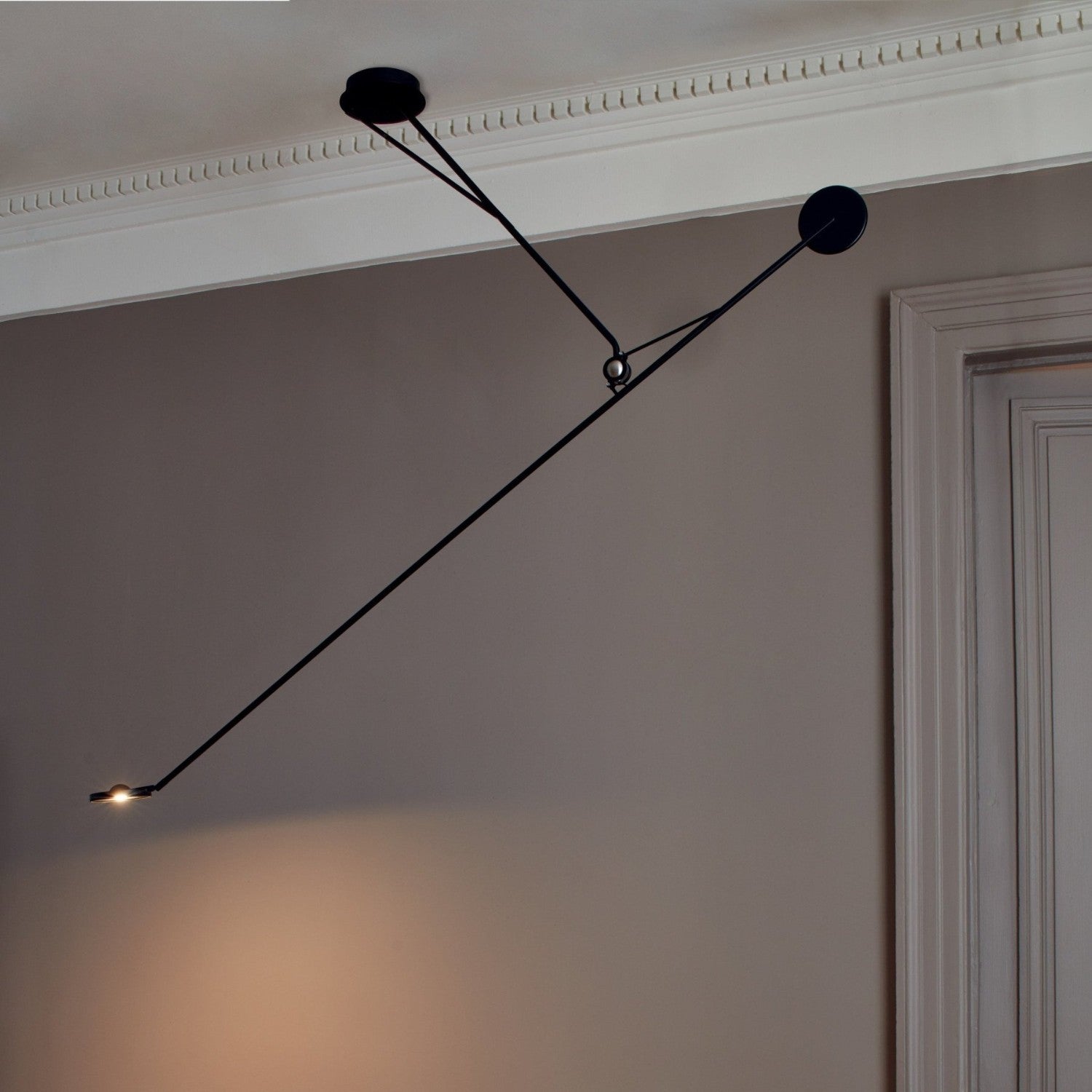 AARO - Ceiling Light
