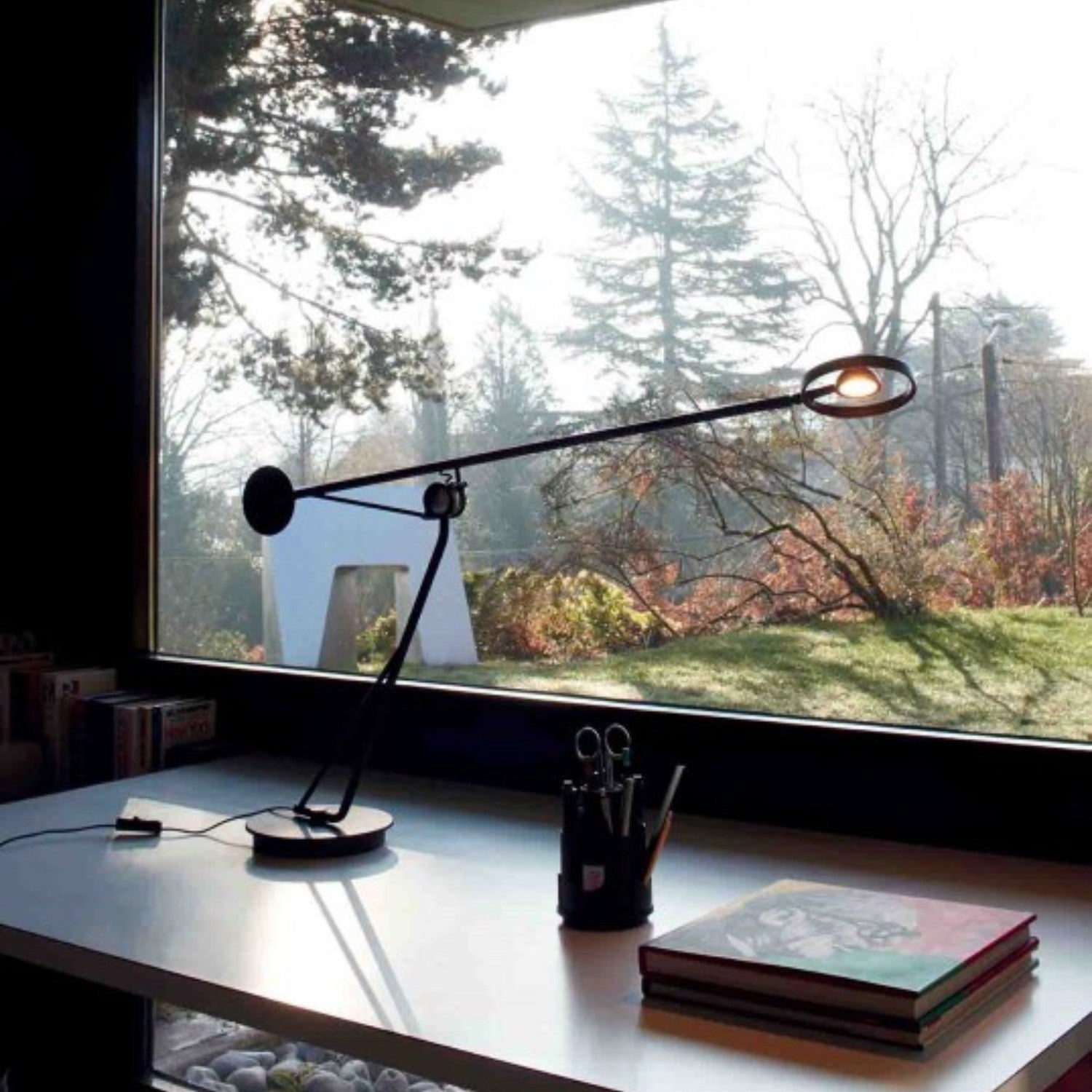 AARO - Table Lamp
