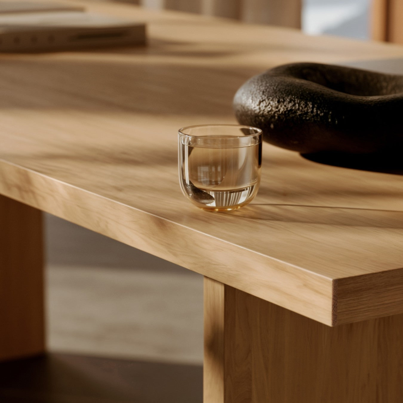 KIMONO - Dining Table