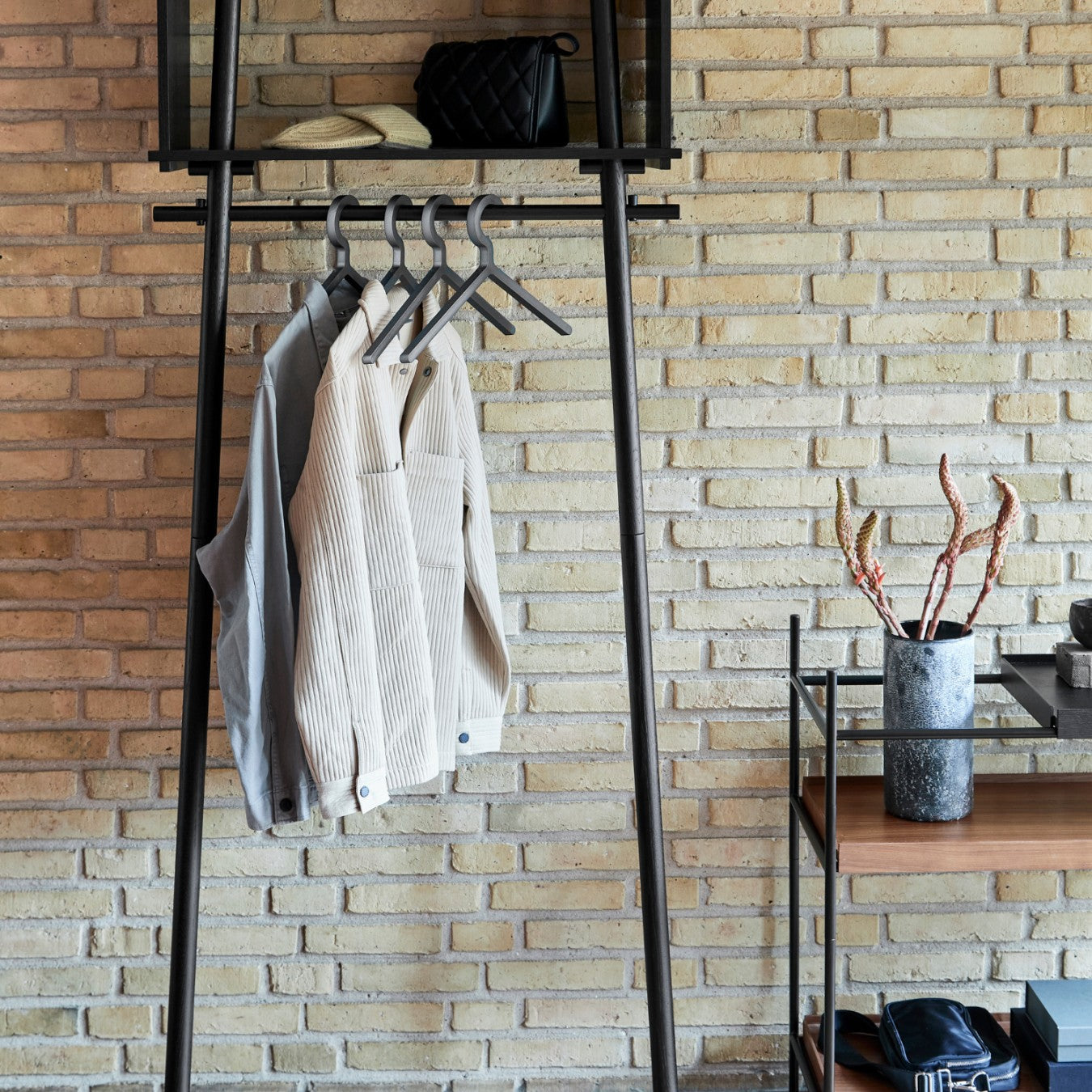 ILLUSION - Aufhänger