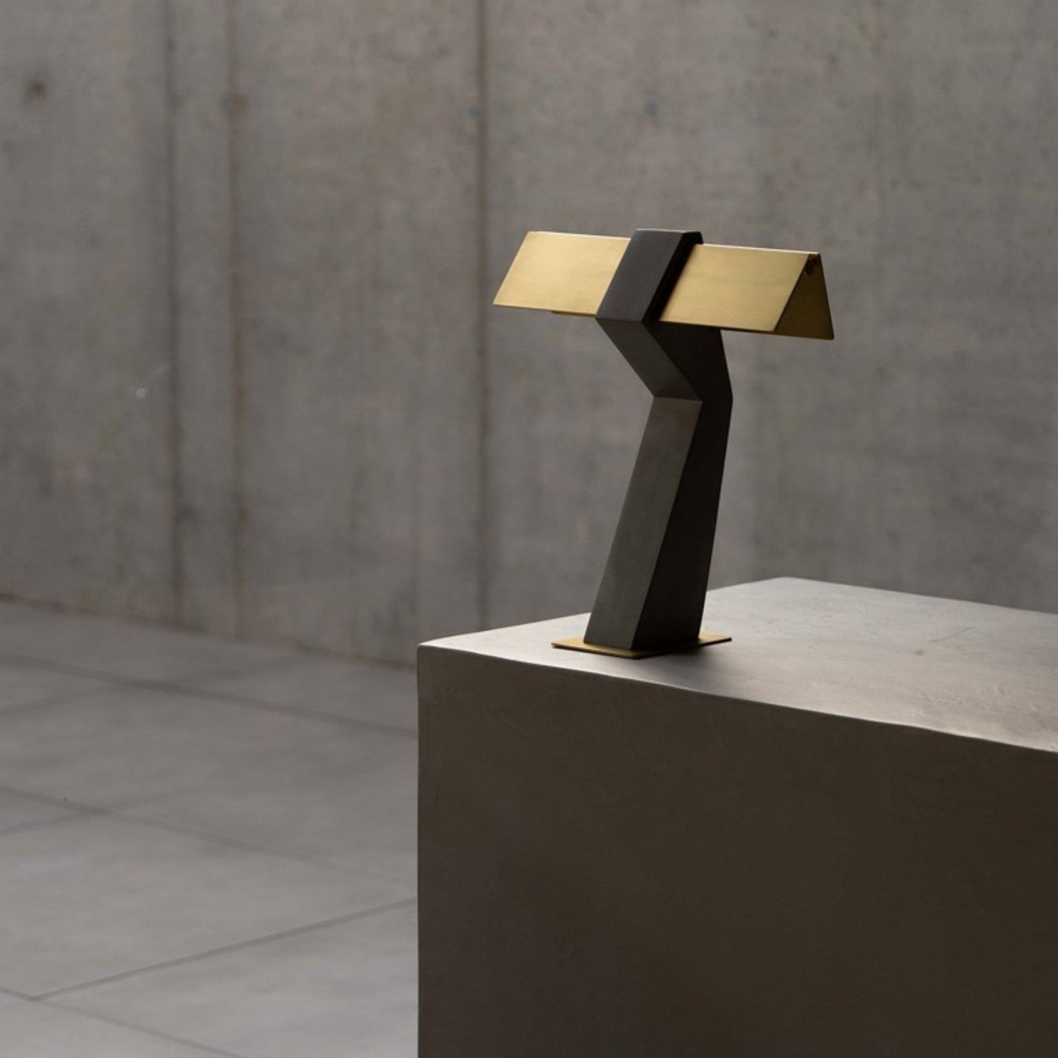 TAU - Table Lamp
