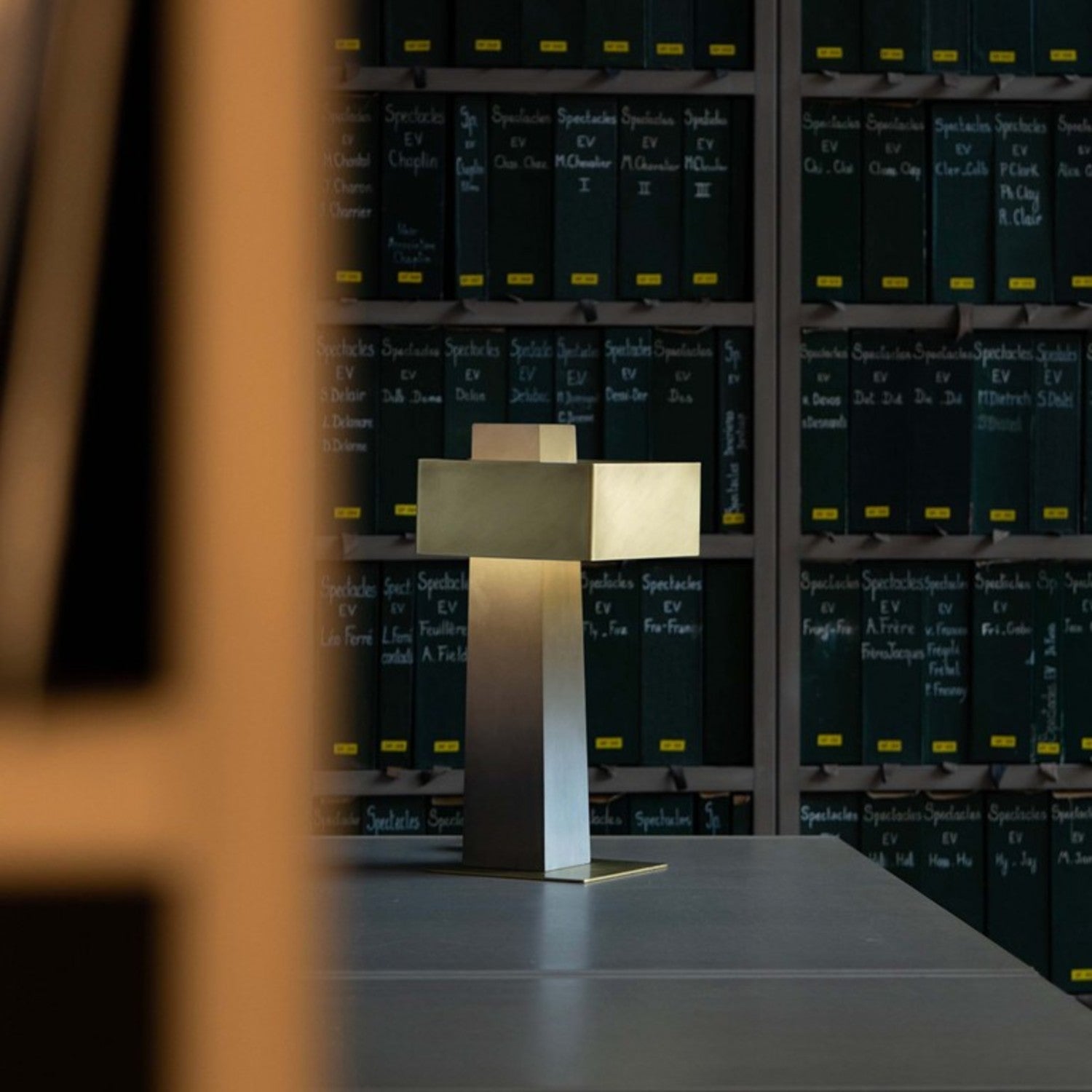 IOTA - Table Lamp