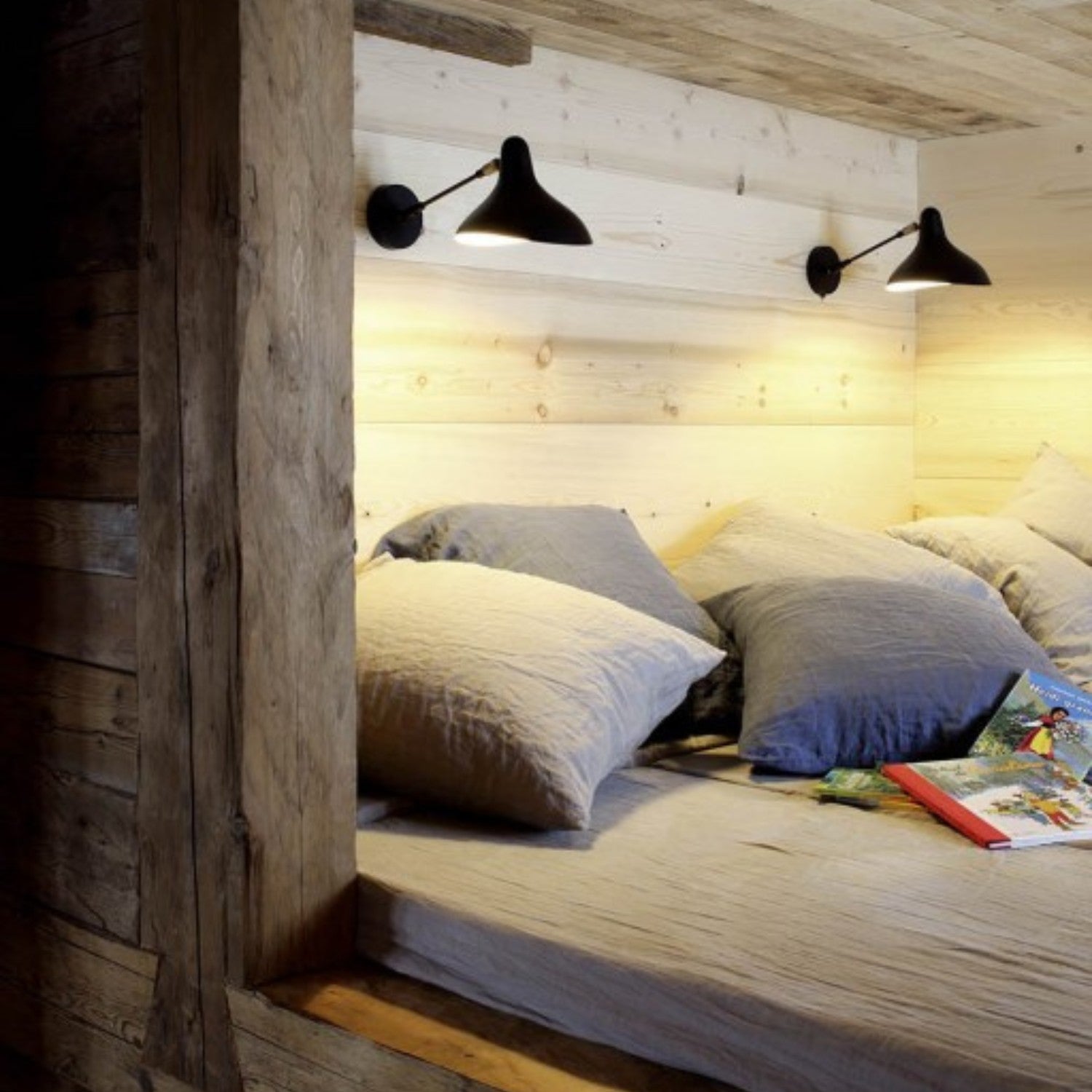 MANTIS BS5 - Wall Light