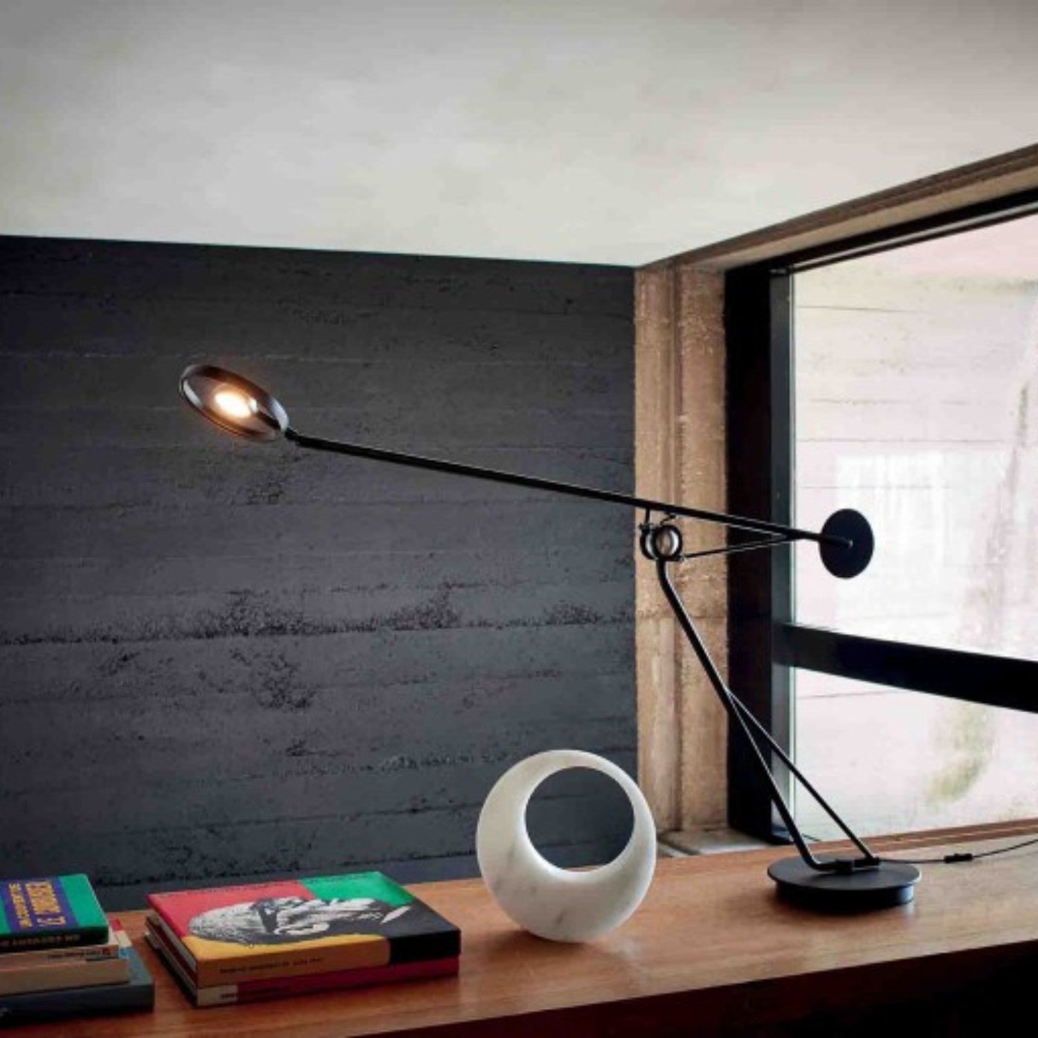 AARO - Table Lamp